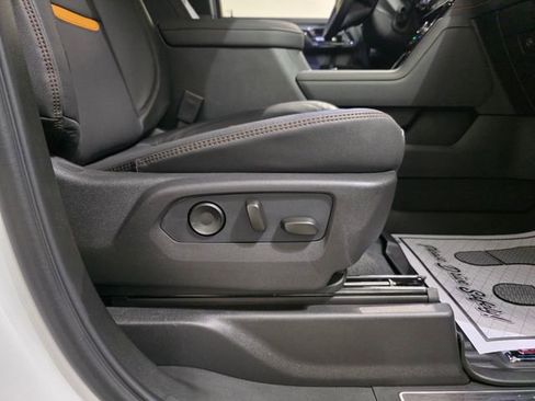 New 2026 GMC Sierra 2500 AT4 w/ AT4 Preferred Package image 32