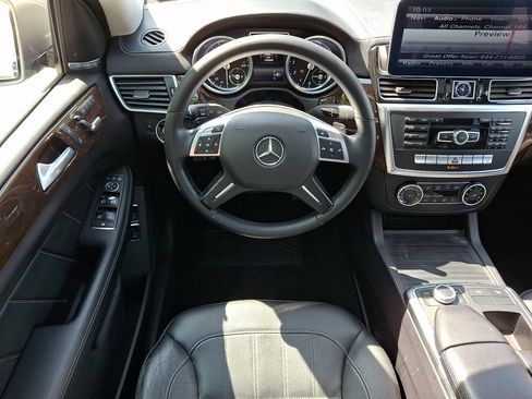 Used 2015 Mercedes-Benz GL 450 4MATIC image 19