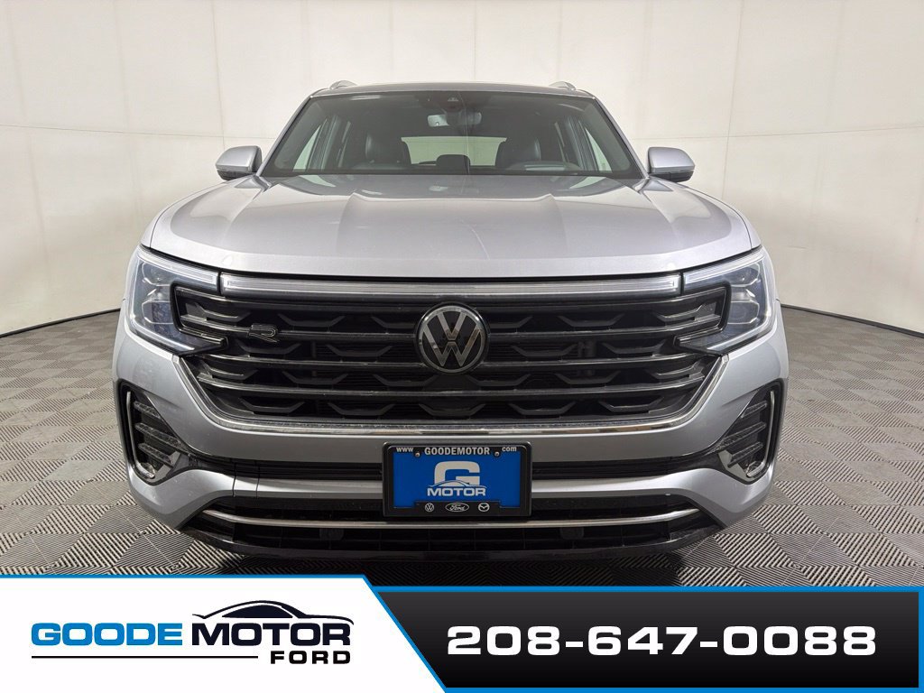 Used 2024 Volkswagen Atlas Cross Sport SEL R-Line AWD/4WD image 3