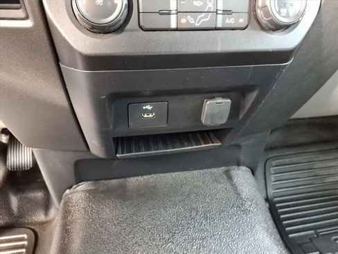 Used 2021 Ford F550 2WD Regular Cab Super Duty image 25