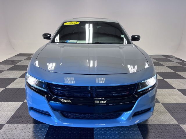 Used 2022 Dodge Charger SXT w/ Blacktop Package RWD image 2