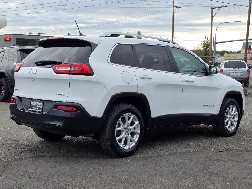 Used 2018 Jeep Cherokee Latitude w/ Safety Group AWD/4WD image 8