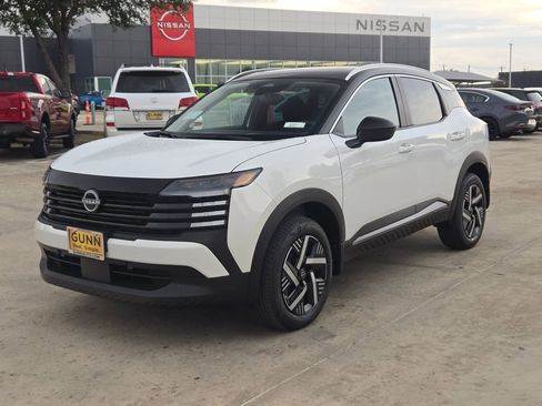 New 2026 Nissan Kicks SV image 7