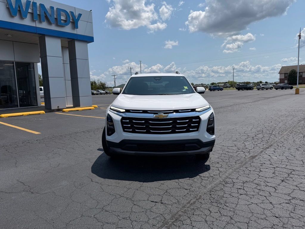 Used 2025 Chevrolet Equinox LT w/ Convenience Package II AWD/4WD image 5
