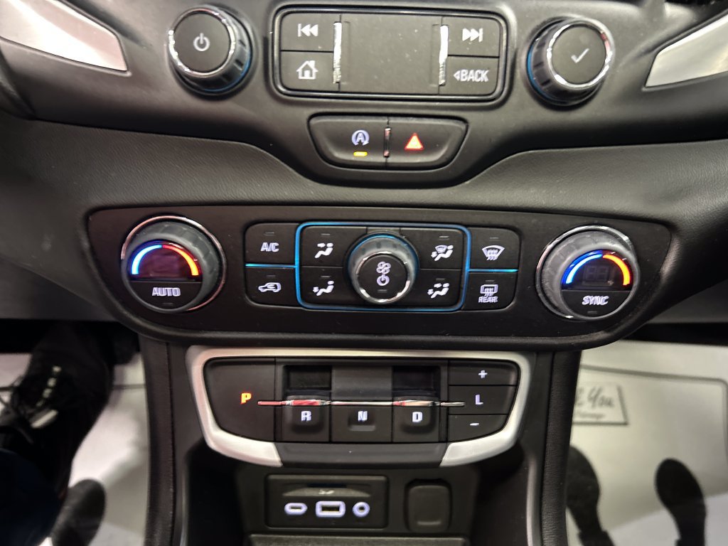 Used 2022 GMC Terrain SLT w/ Elevation Edition FWD image 19