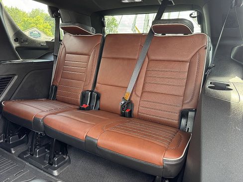 Used 2023 GMC Yukon Denali Ultimate w/ LPO, Floor Liner Package image 5