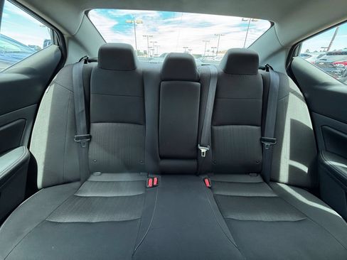 Used 2025 Nissan Altima 2.5 SV FWD image 39
