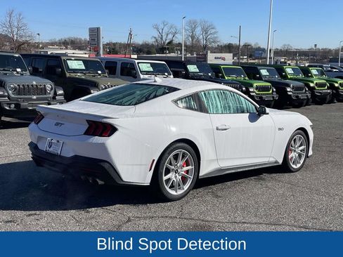 Used 2024 Ford Mustang GT Premium image 8