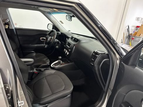 Used 2016 Kia Soul FWD image 20