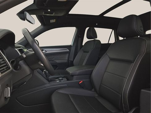 Used 2023 Volkswagen Atlas Cross Sport SEL R-Line image 12