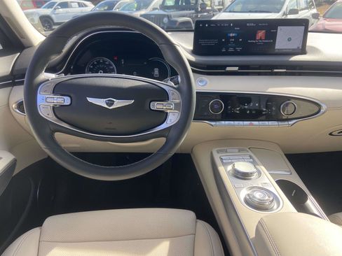 Used 2023 Genesis GV70 2.5T w/ Select Package image 14
