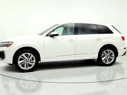 Used 2025 Audi Q7 3.0T Premium Plus AWD/4WD image 8