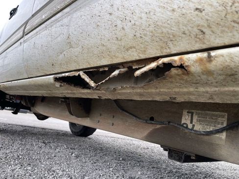 Used 2003 Chevrolet Silverado 2500 LS image 33