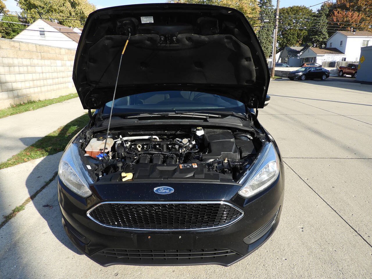 Used 2018 Ford Focus SE w/ Cold Weather Package FWD image 38