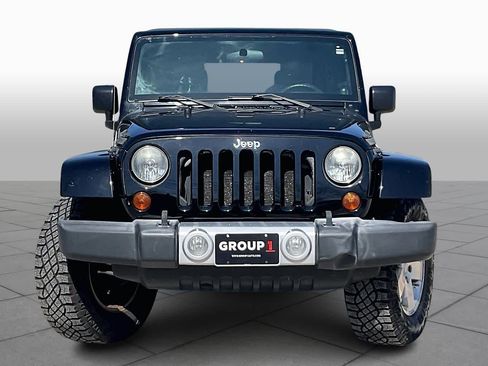 Used 2010 Jeep Wrangler Unlimited Sahara image 3
