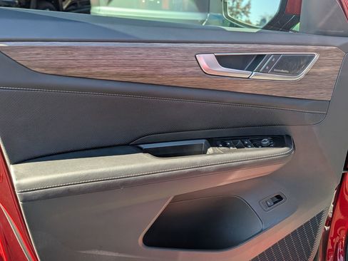 Used 2025 Volkswagen Atlas SEL Premium R-Line image 14