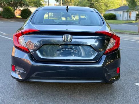 Used 2017 Honda Civic EX image 5