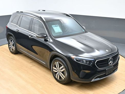 Used 2023 Mercedes-Benz EQB 300 4MATIC w/ Exclusive Package image 49