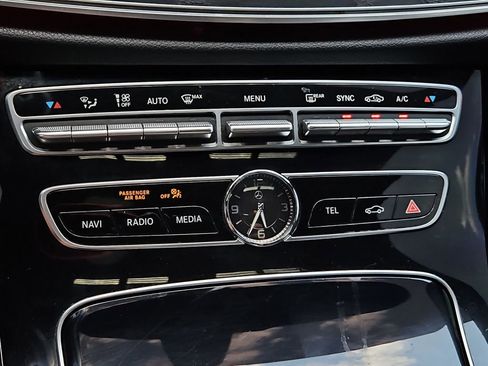 Certified 2017 Mercedes-Benz E 300 4MATIC image 23