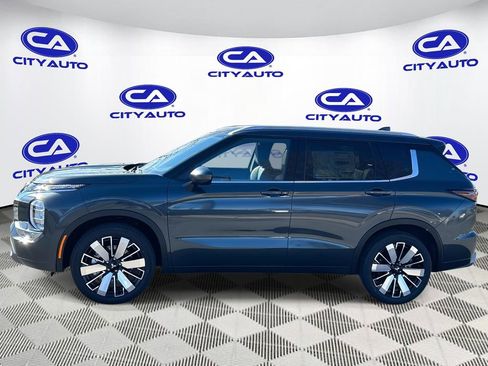 New 2026 Mitsubishi Outlander SEL image 6