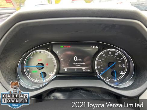 Used 2021 Toyota Venza Limited image 20