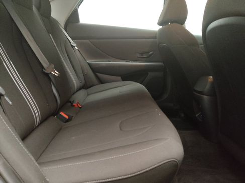 Used 2025 Hyundai Elantra SE w/ Cargo Package FWD image 19