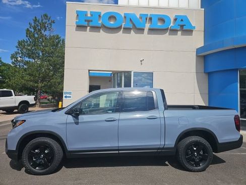New 2026 Honda Ridgeline Black Edition image 2