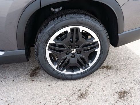 New 2026 Honda Pilot Touring image 11