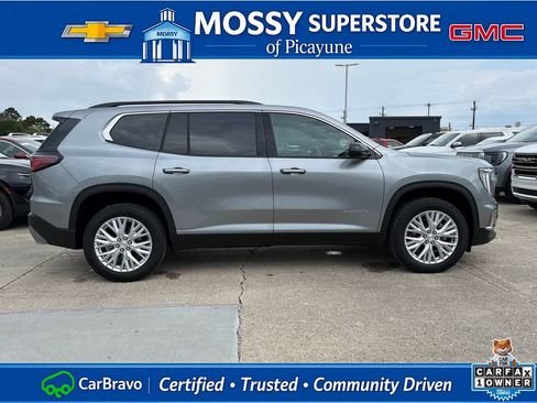 Certified 2026 GMC Acadia Elevation w/ Elevation Premium Package FWD image 7