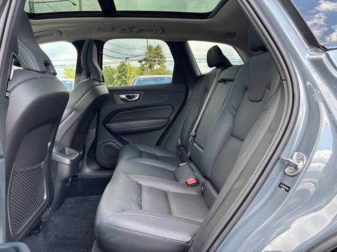 Certified 2024 Volvo XC60 B5 Plus w/ Protection Package Premier AWD/4WD image 21