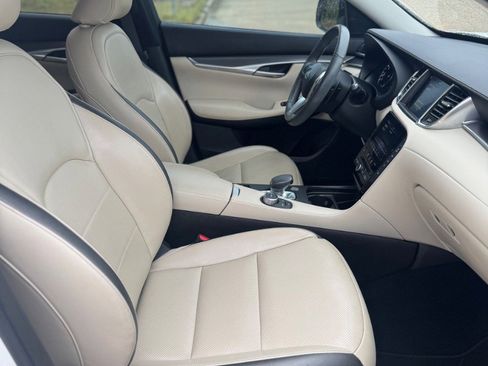 Used 2022 INFINITI QX50 Luxe image 22