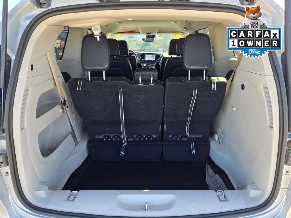 Used 2024 Chrysler Pacifica Touring-L FWD image 24