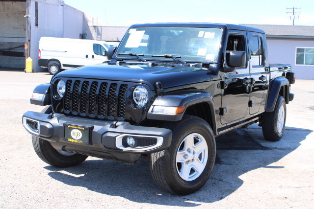 Used 2022 Jeep Gladiator Sport AWD/4WD image 11