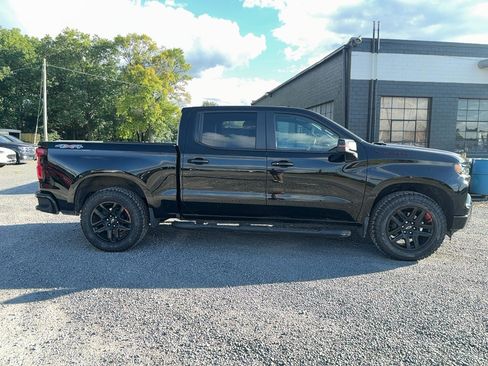 Used 2022 Chevrolet Silverado 1500 RST w/ Redline Edition AWD/4WD image 6