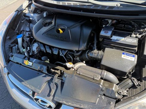 Used 2012 Hyundai Elantra Limited image 20
