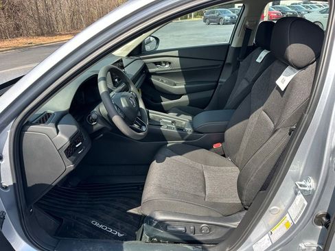 New 2025 Honda Accord SE image 12