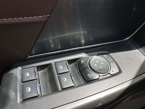 Used 2023 Ford F150 Lariat AWD/4WD image 35