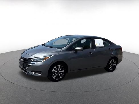 Used 2025 Nissan Versa SV FWD image 6