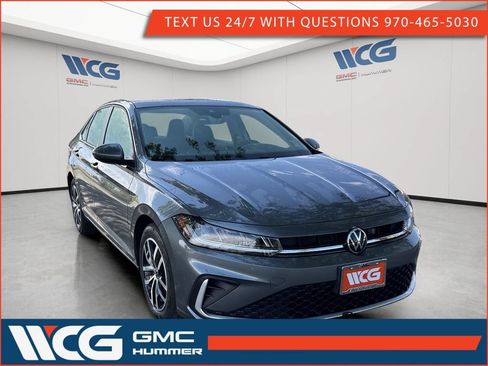 Used 2025 Volkswagen Jetta SE FWD image 1