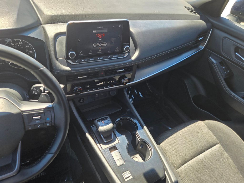 Used 2025 Nissan Rogue SV FWD image 20