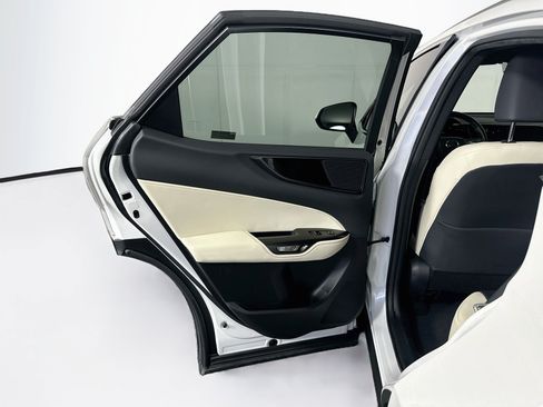 Used 2024 Lexus NX 250 FWD w/ Towing Package (2000 Lbs) image 24