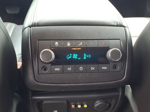 Used 2017 Chevrolet Traverse LT FWD image 8