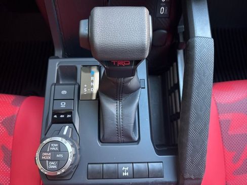 Used 2025 Toyota Tacoma TRD Off-Road image 21