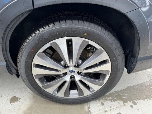 Used 2022 Subaru Ascent Limited w/ Technology Package AWD/4WD image 7