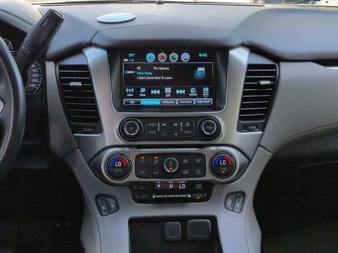 Used 2019 Chevrolet Tahoe LT RWD image 18
