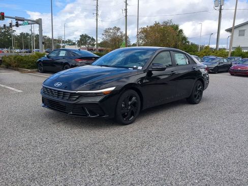 New 2026 Hyundai Elantra SEL Sport Premium FWD image 2