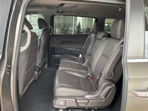 Used 2019 Honda Odyssey Touring image 18