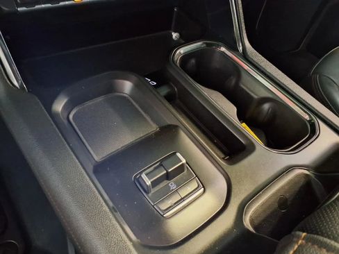 Used 2024 GMC Sierra 2500 AT4 w/ AT4 Premium Plus Package AWD/4WD image 23