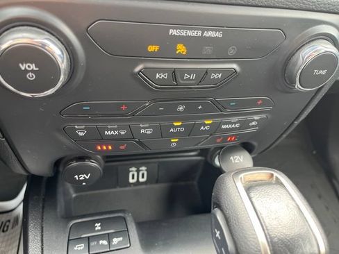 Used 2023 Ford Ranger Lariat w/ Equipment Group 501A High AWD/4WD image 17