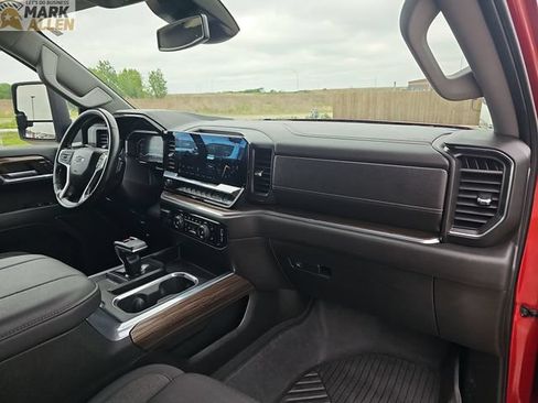 Used 2024 Chevrolet Silverado 1500 RST AWD/4WD image 28